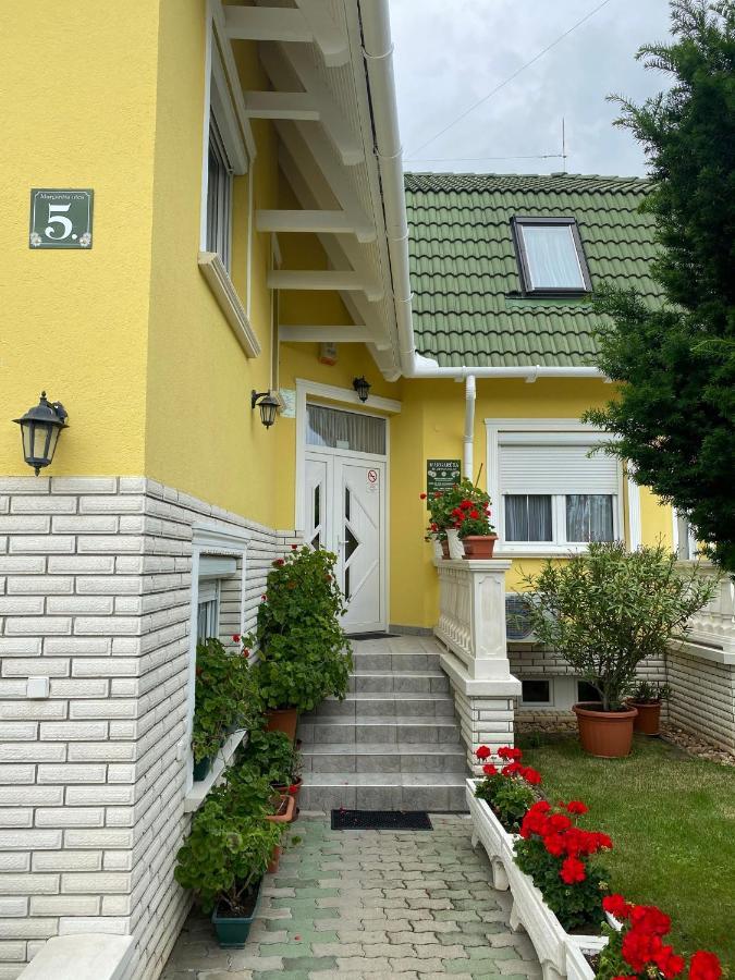 Margareta Apartmanhaz Apartment Hajduszoboszlo Exterior photo